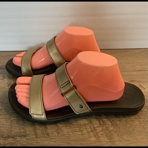 OLUKAI Gold KIPUKA 2 Strap COMFORT Slides SANDALS